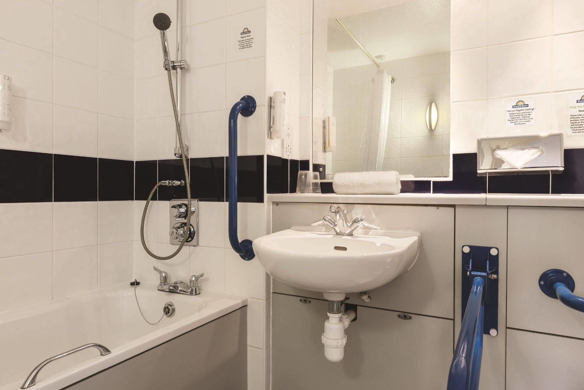 Days Inn Michaelwood M5 Falfield Exteriér fotografie